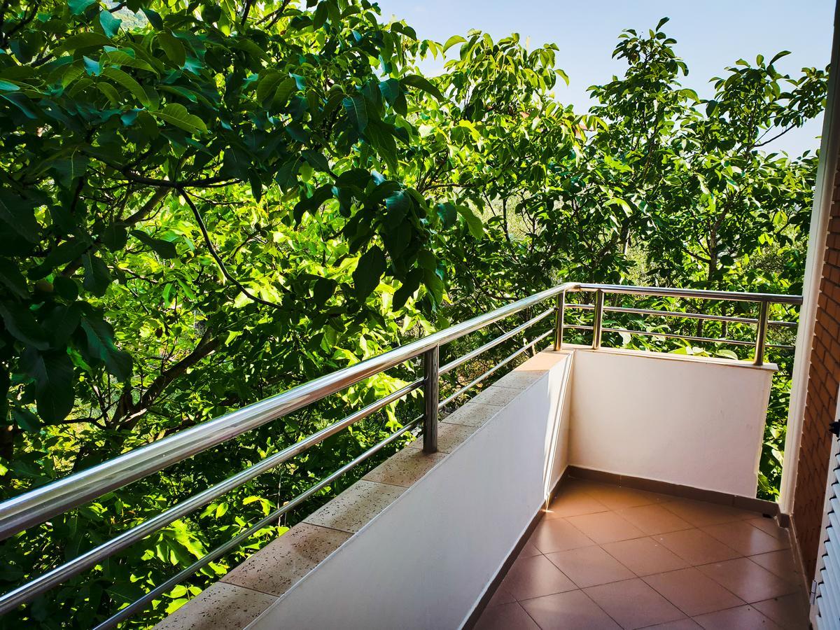 Lux Apartments Vlorë Buitenkant foto